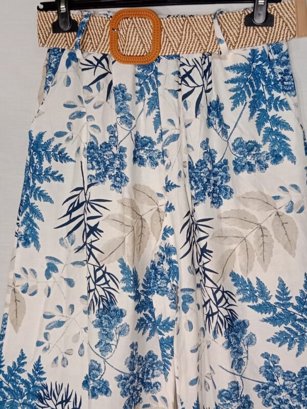 Pantalón Estampado Hojas Azul – Frescura que te acompaña todo el día