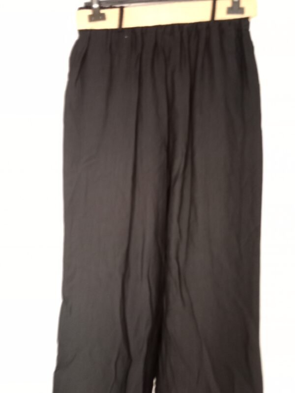 Pantalón Camal Ancho con Cinturón – Frescura y comodidad para los días más activos