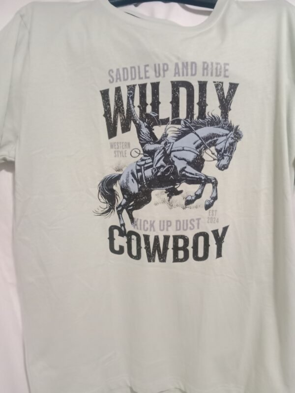 Camiseta Cowboy – Frescura y estilo para todo el día