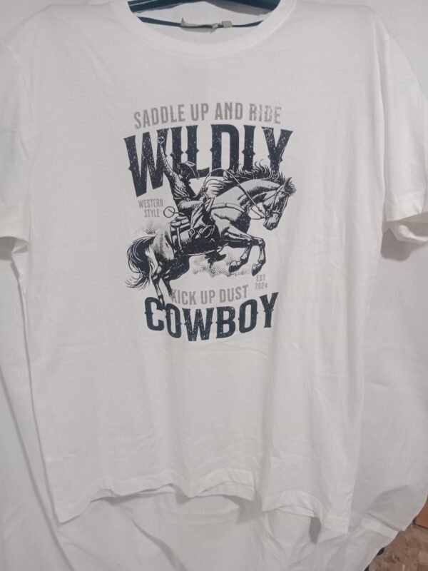 Camiseta Cowboy – Frescura y estilo para todo el día