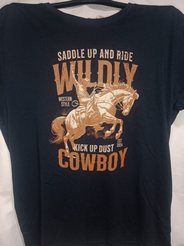 Camiseta Cowboy – Frescura y estilo para todo el día