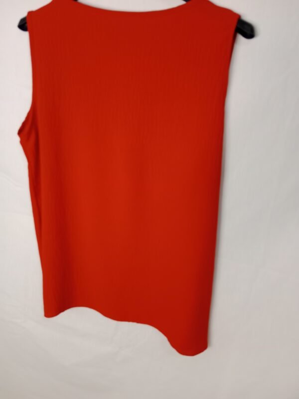 Blusa Sin Mangas Acampanada – Frescura y libertad en los días de calor