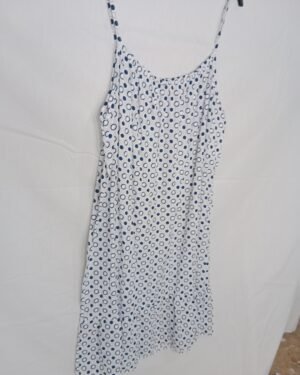 Vestido de Tirantes de Viscosa – Frescura y estilo para los días de verano