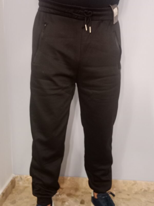 Pantalón de Chándal – Comodidad y seguridad para todo el día
