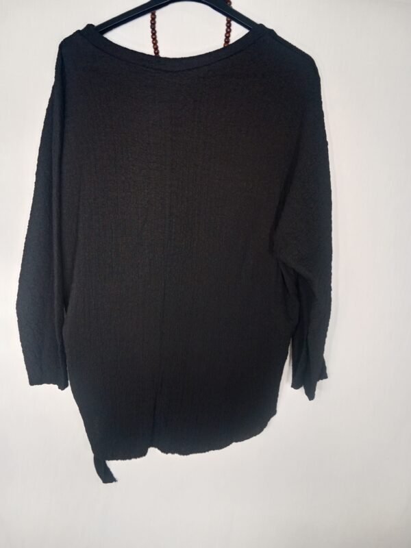 Blusa Lazo Cadera – Estilo y comodidad para todo el día
