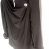 Blusa Cuello Broche – Elegancia y comodidad para todo el día