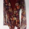 Blusa Cruzada con Broche – Elegancia que transforma tu look