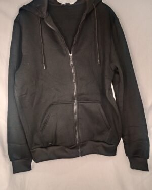 IMG_20261001_231932 Sudadera con Capucha y Cremallera – Comodidad para los días que cambian